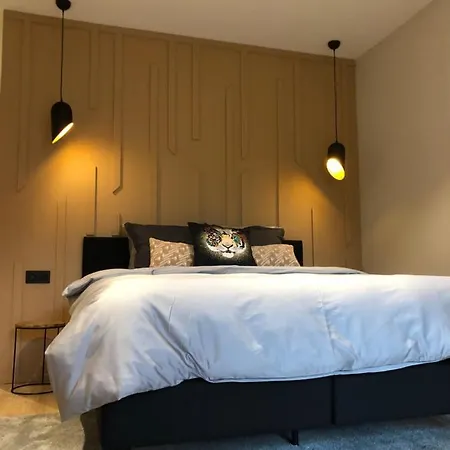 Good Mood - Et Πανσιόν Ναμούρ